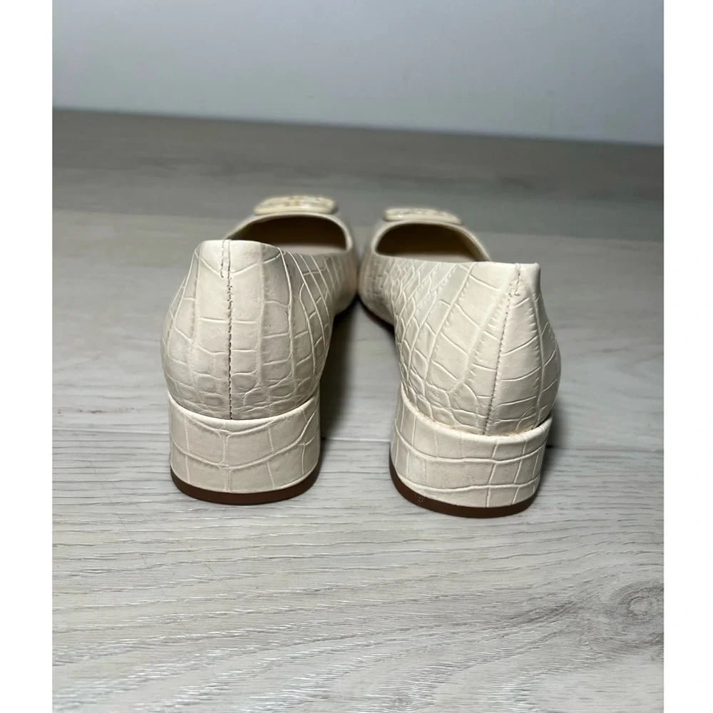 TORY BURCH GEORGIA PUMP SHOES.  Color Cream Sz 5.5
